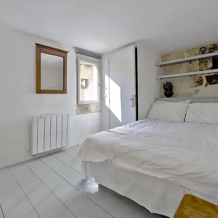 펜션 Townhouse With Loggia & Views