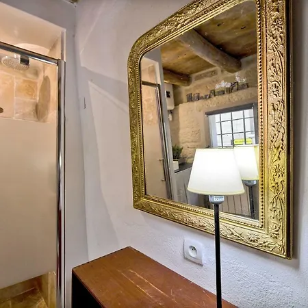 Townhouse With Loggia & Views * 위제