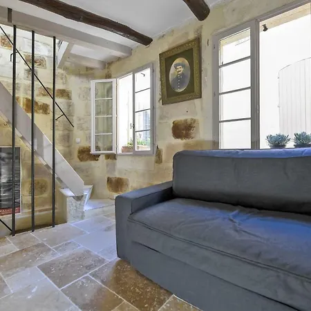 Townhouse With Loggia & Views * 위제