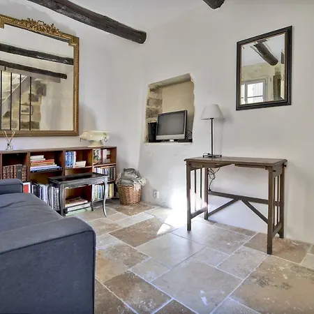 펜션 Townhouse With Loggia & Views 위제