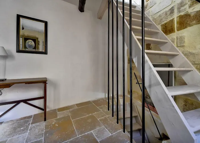 Townhouse With Loggia & Views Tatil Evi *