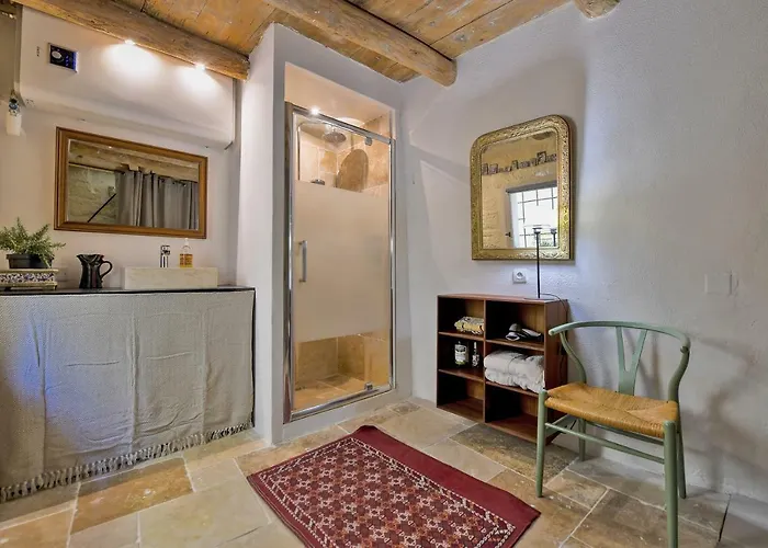 Townhouse With Loggia & Views